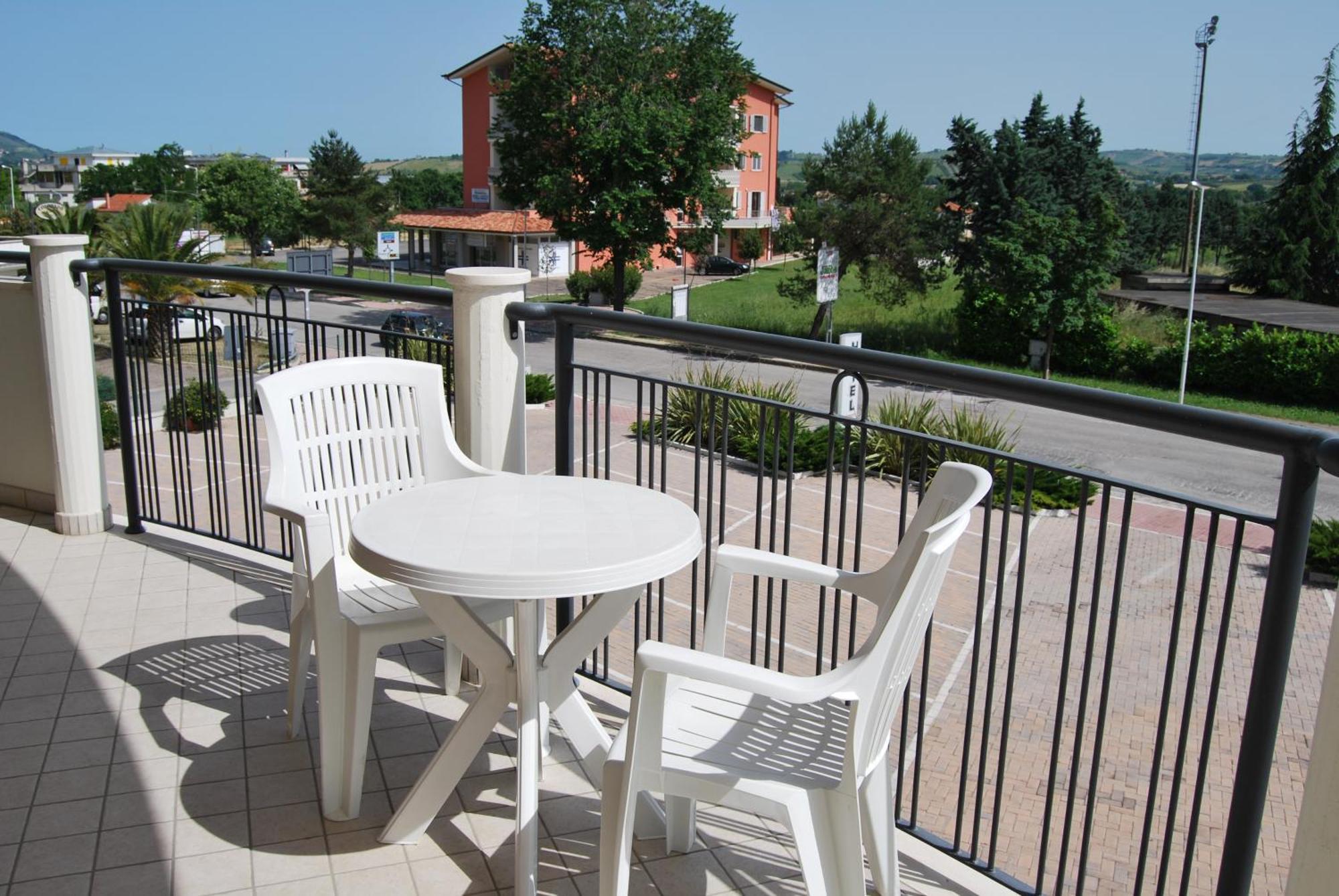 Eu Ropa Hotel Nereto Exteriér fotografie