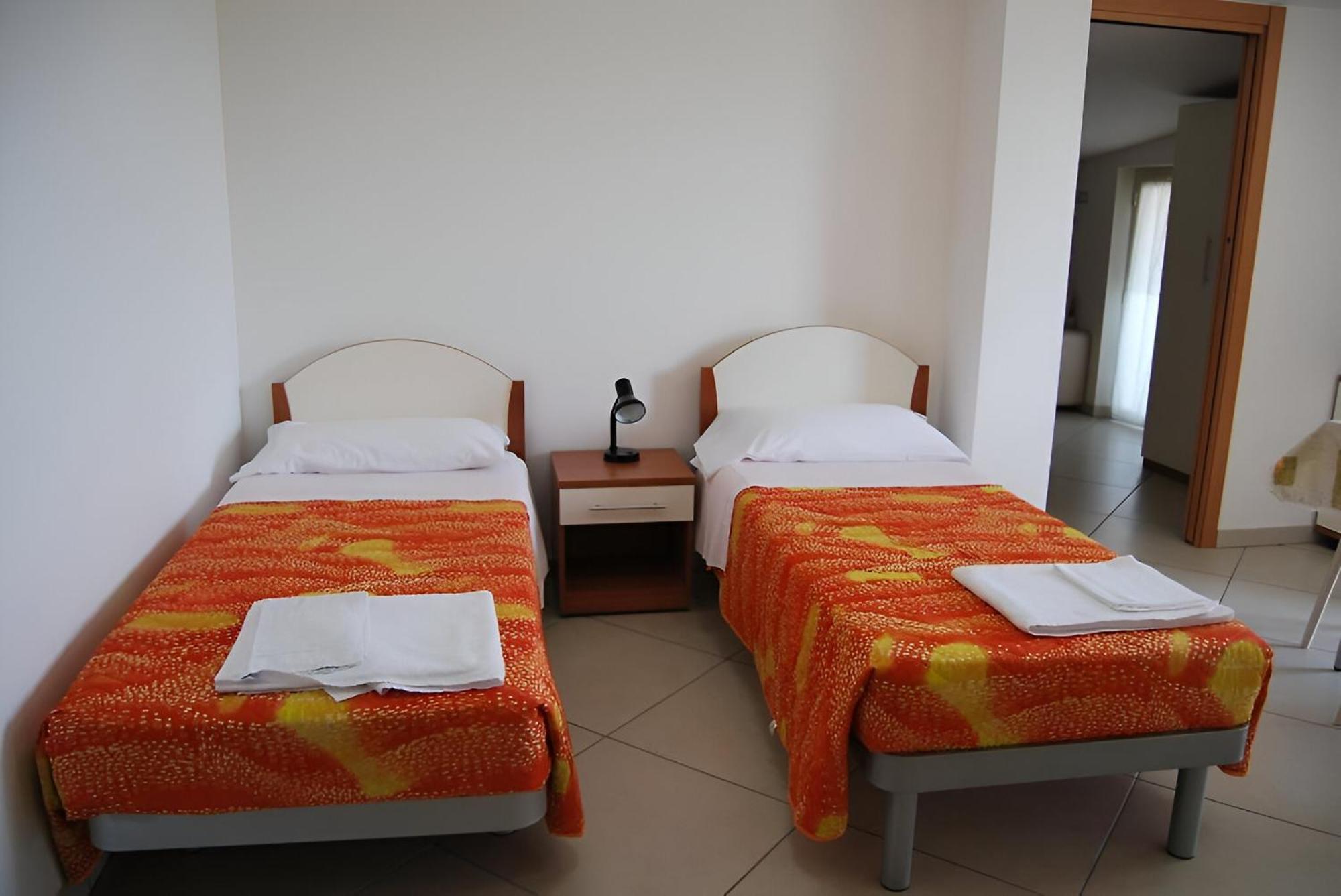 Eu Ropa Hotel Nereto Exteriér fotografie